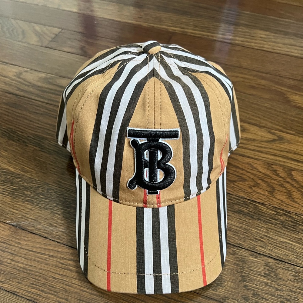 Burberry TB Monogram Logo Nova Check Baseball Cap Hat.